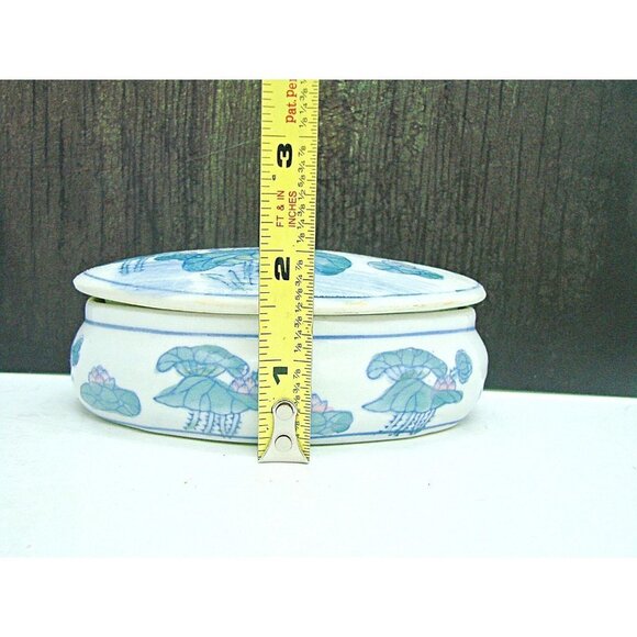 Vintage Porcelain Trinket Dish Removable Lid White Blue Floral Oval Shape 4x2x2" - Picture 10 of 11
